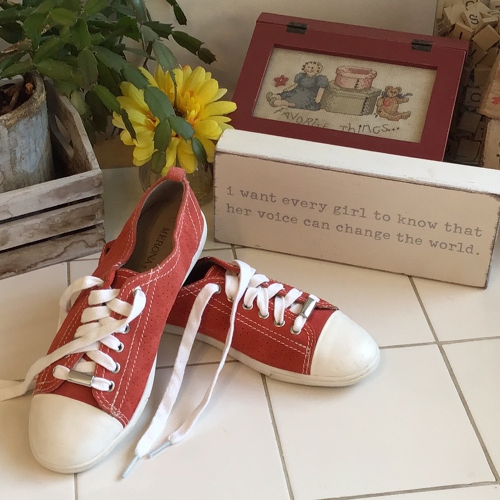‘Merona’ Red Suede Lace-Up Low-Top Sneakers